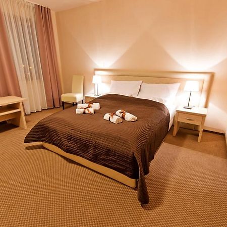 Hotel Wiatraczna Warsaw Exterior photo